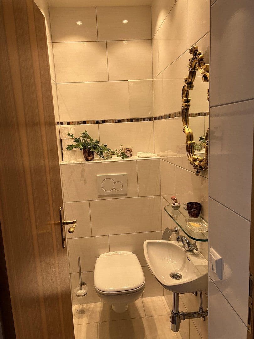 Prodej domu 186 m², pozemek 670 m², Pforzheim, Bádensko-Württembersko Prodej domu 186 m², pozemek 670 m², Pforzheim, Bádensko-Württembersko