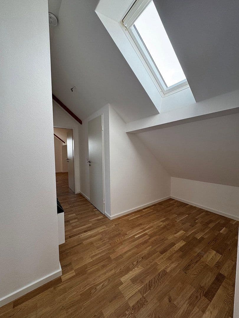 Prodej bytu 2+1 64 m², Germering, Bavorsko Prodej bytu 2+1 64 m², Germering, Bavorsko