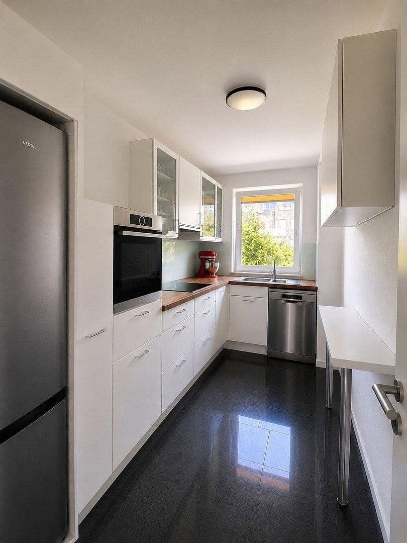 Pronájem bytu 3+1 80 m², Hannover, Dolní Sasko Pronájem bytu 3+1 80 m², Hannover, Dolní Sasko