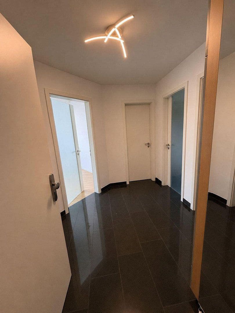 Pronájem bytu 3+1 80 m², Hannover, Dolní Sasko Pronájem bytu 3+1 80 m², Hannover, Dolní Sasko