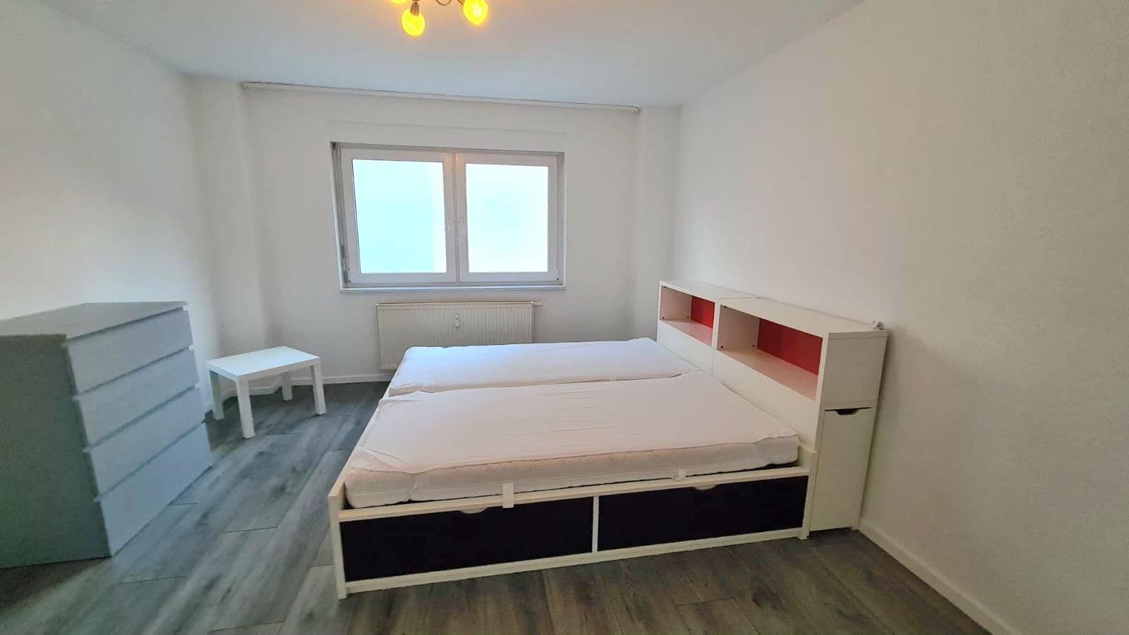 Pronájem bytu 3+1 75 m², Bartenbacherstr. 1, Göppingen, Bádensko-Württembersko Pronájem bytu 3+1 75 m², Bartenbacherstr. 1, Göppingen, Bádensko-Württembersko