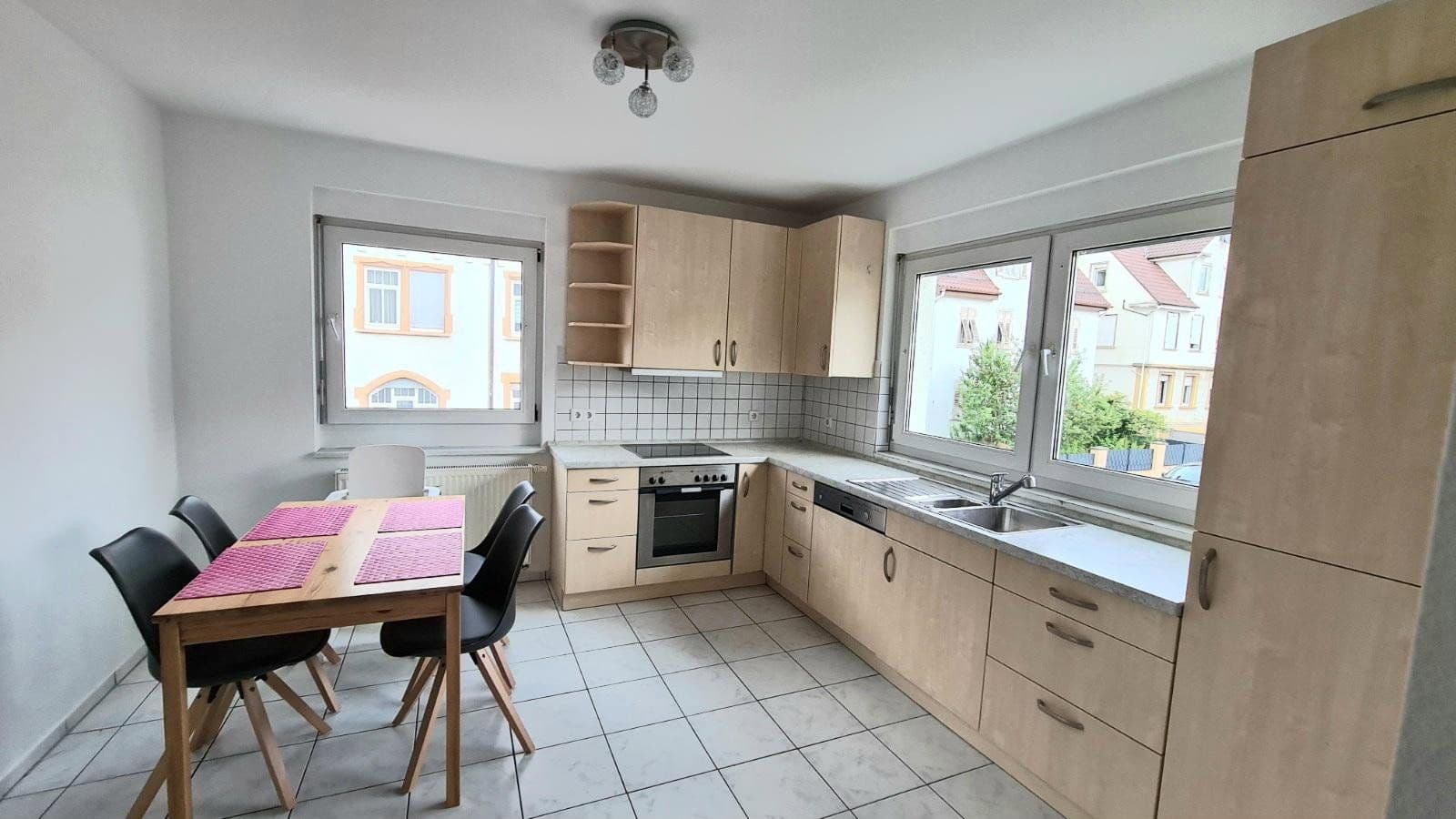 Pronájem bytu 3+1 75 m², Bartenbacherstr. 1, Göppingen, Bádensko-Württembersko Pronájem bytu 3+1 75 m², Bartenbacherstr. 1, Göppingen, Bádensko-Württembersko