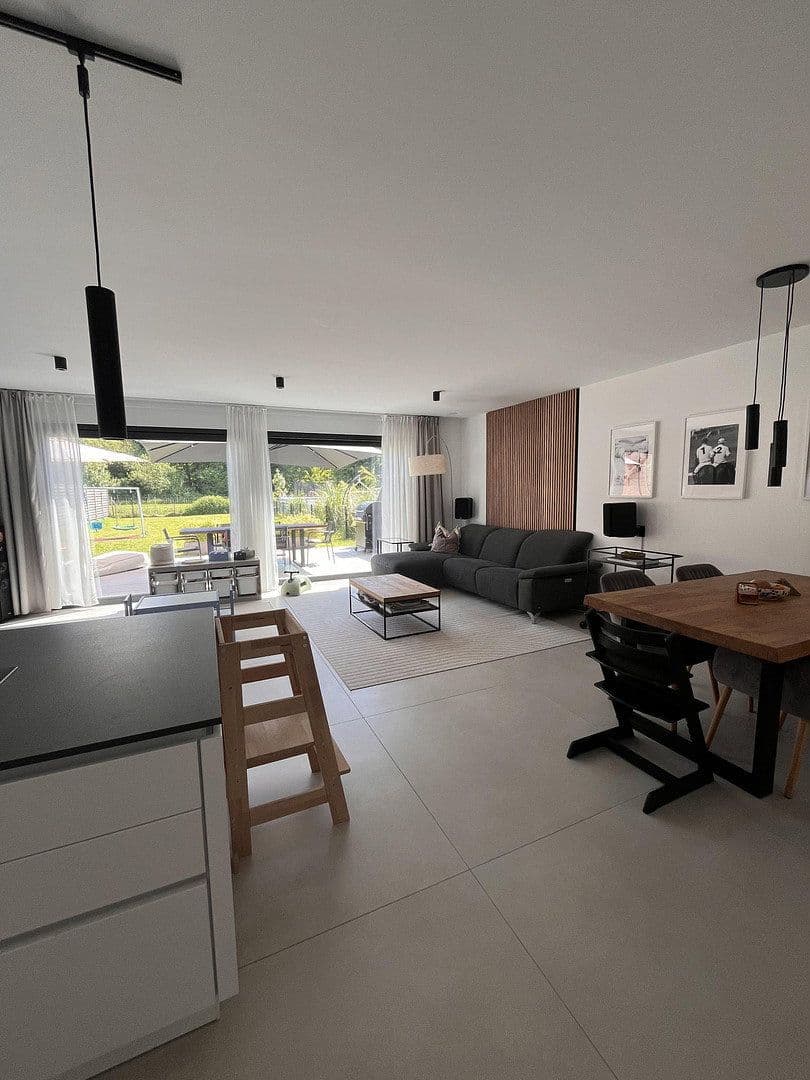 Pronájem domu 200 m², pozemek 500 m², Am Leiterchen 20a, Recklinghausen, Severní Porýní-Vestfálsko Pronájem domu 200 m², pozemek 500 m², Am Leiterchen 20a, Recklinghausen, Severní Porýní-Vestfálsko
