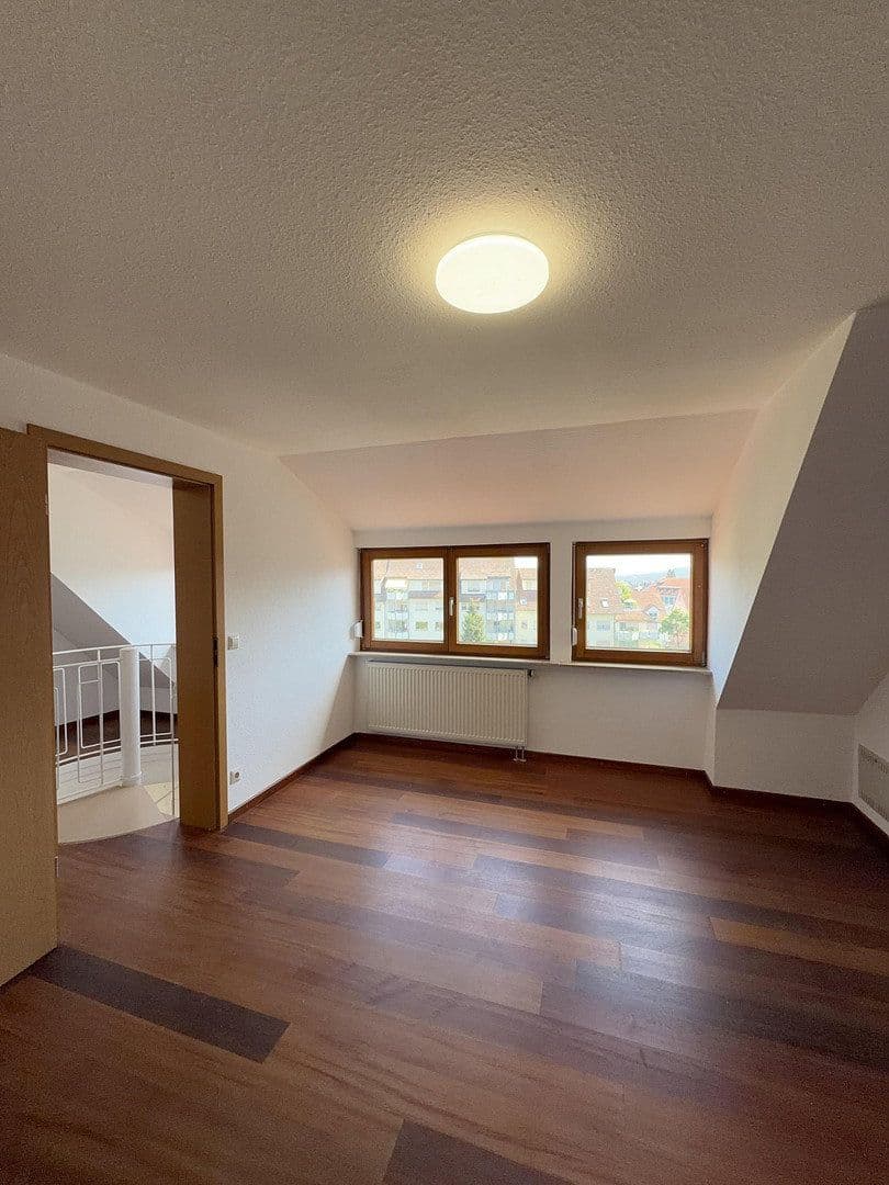 Pronájem bytu 3+kk 78 m², Villingen-Schwenningen, Bádensko-Württembersko Pronájem bytu 3+kk 78 m², Villingen-Schwenningen, Bádensko-Württembersko