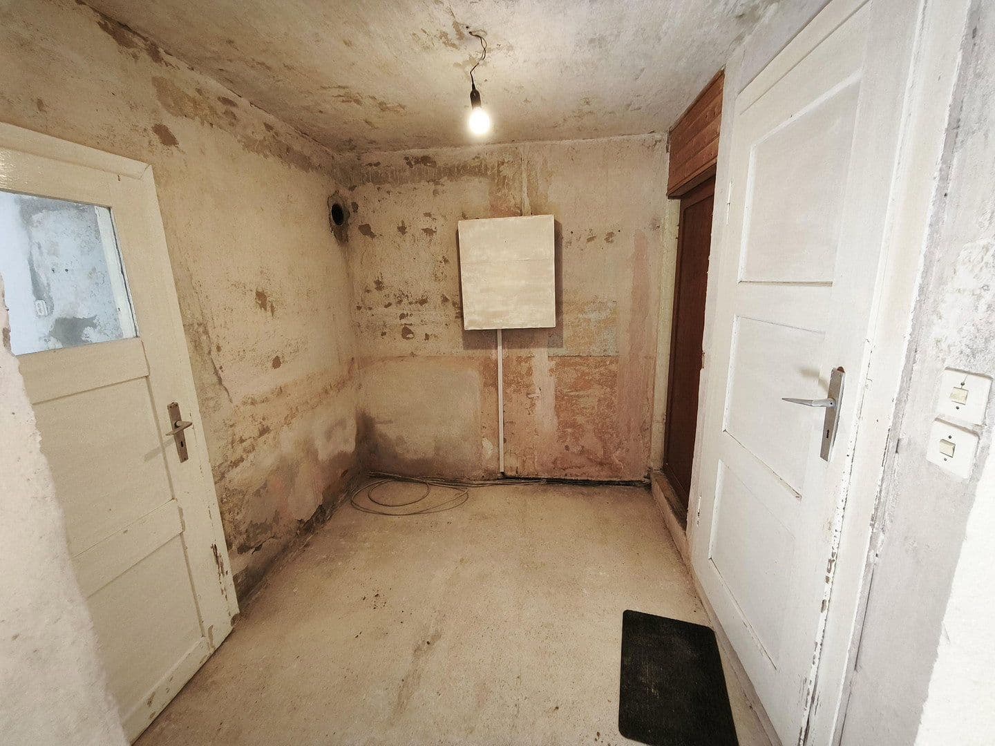 Prodej domu 90 m², pozemek 1.887 m², Grünstraße 17, Zahna-Elster, Sasko-Anhaltsko Prodej domu 90 m², pozemek 1.887 m², Grünstraße 17, Zahna-Elster, Sasko-Anhaltsko