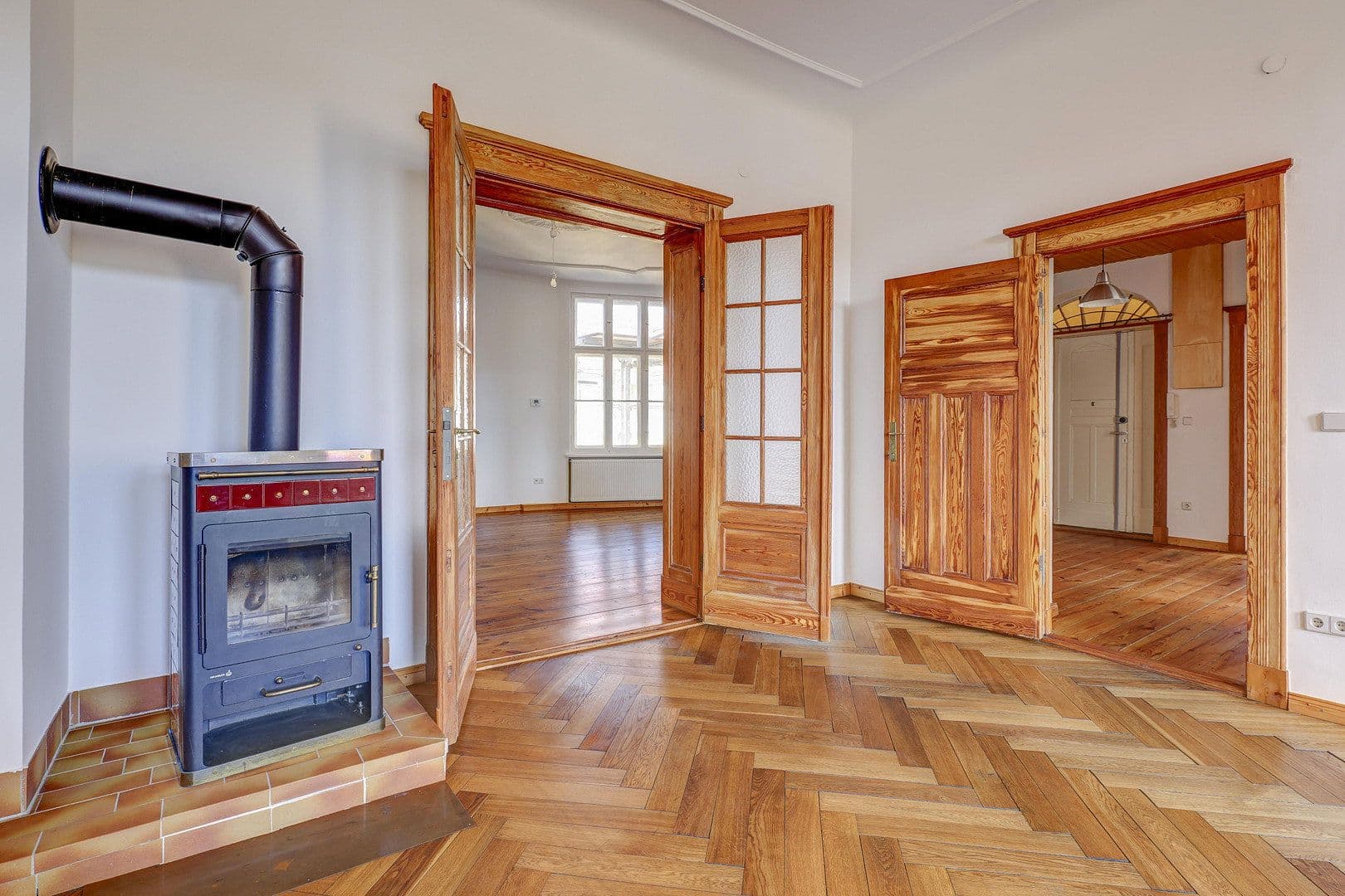 Prodej bytu 4+1 146 m², Berlin, Berlín Prodej bytu 4+1 146 m², Berlin, Berlín