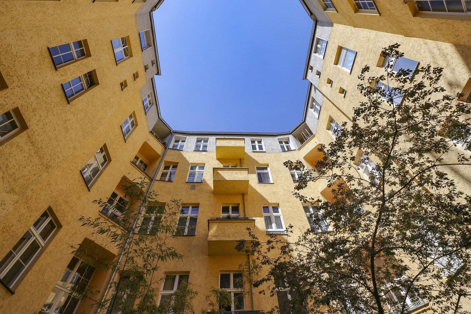 Prodej bytu 4+1 146 m², Berlin, Berlín Prodej bytu 4+1 146 m², Berlin, Berlín