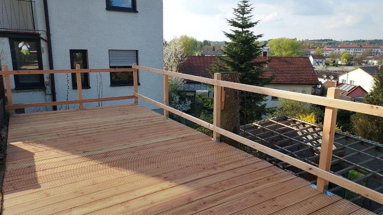 Prodej domu 155 m², pozemek 307 m², St.-Veiter-Str. 25, Neumarkt-St. Veit, Bavorsko Prodej domu 155 m², pozemek 307 m², St.-Veiter-Str. 25, Neumarkt-St. Veit, Bavorsko