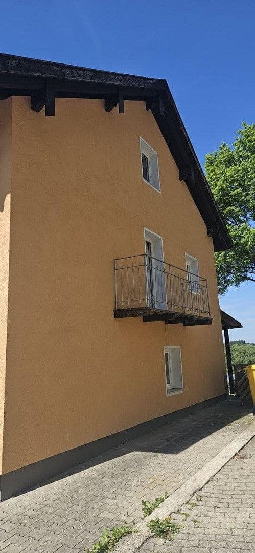 Prodej domu 155 m², pozemek 307 m², St.-Veiter-Str. 25, Neumarkt-St. Veit, Bavorsko Prodej domu 155 m², pozemek 307 m², St.-Veiter-Str. 25, Neumarkt-St. Veit, Bavorsko
