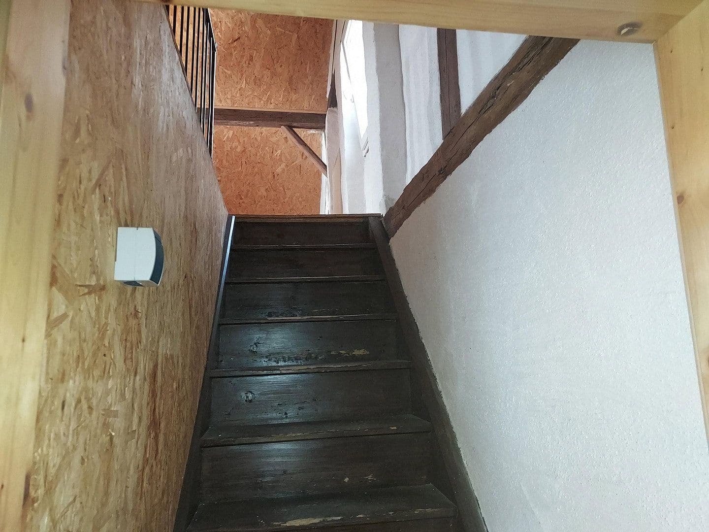Prodej domu 155 m², pozemek 307 m², St.-Veiter-Str. 25, Neumarkt-St. Veit, Bavorsko Prodej domu 155 m², pozemek 307 m², St.-Veiter-Str. 25, Neumarkt-St. Veit, Bavorsko