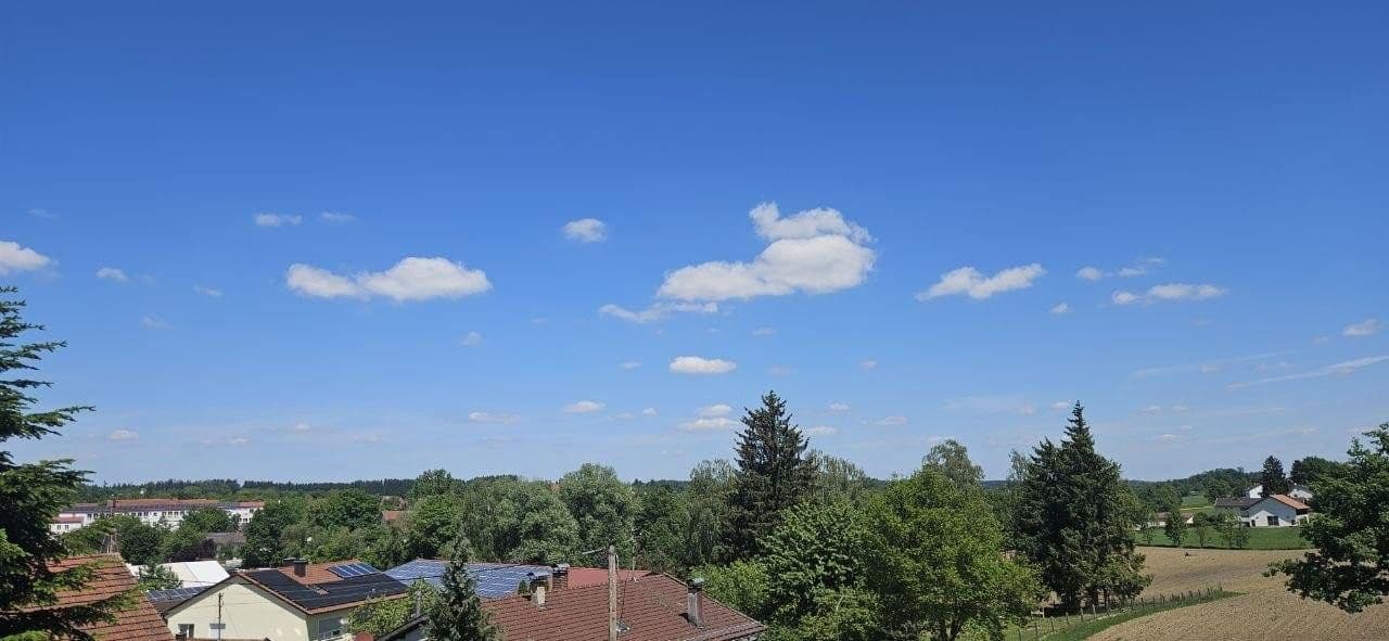 Prodej domu 155 m², pozemek 307 m², St.-Veiter-Str. 25, Neumarkt-St. Veit, Bavorsko Prodej domu 155 m², pozemek 307 m², St.-Veiter-Str. 25, Neumarkt-St. Veit, Bavorsko