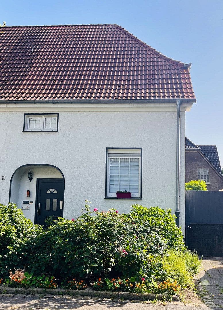 Prodej domu 79 m², pozemek 366 m², Gelsenkirchen, Severní Porýní-Vestfálsko Prodej domu 79 m², pozemek 366 m², Gelsenkirchen, Severní Porýní-Vestfálsko