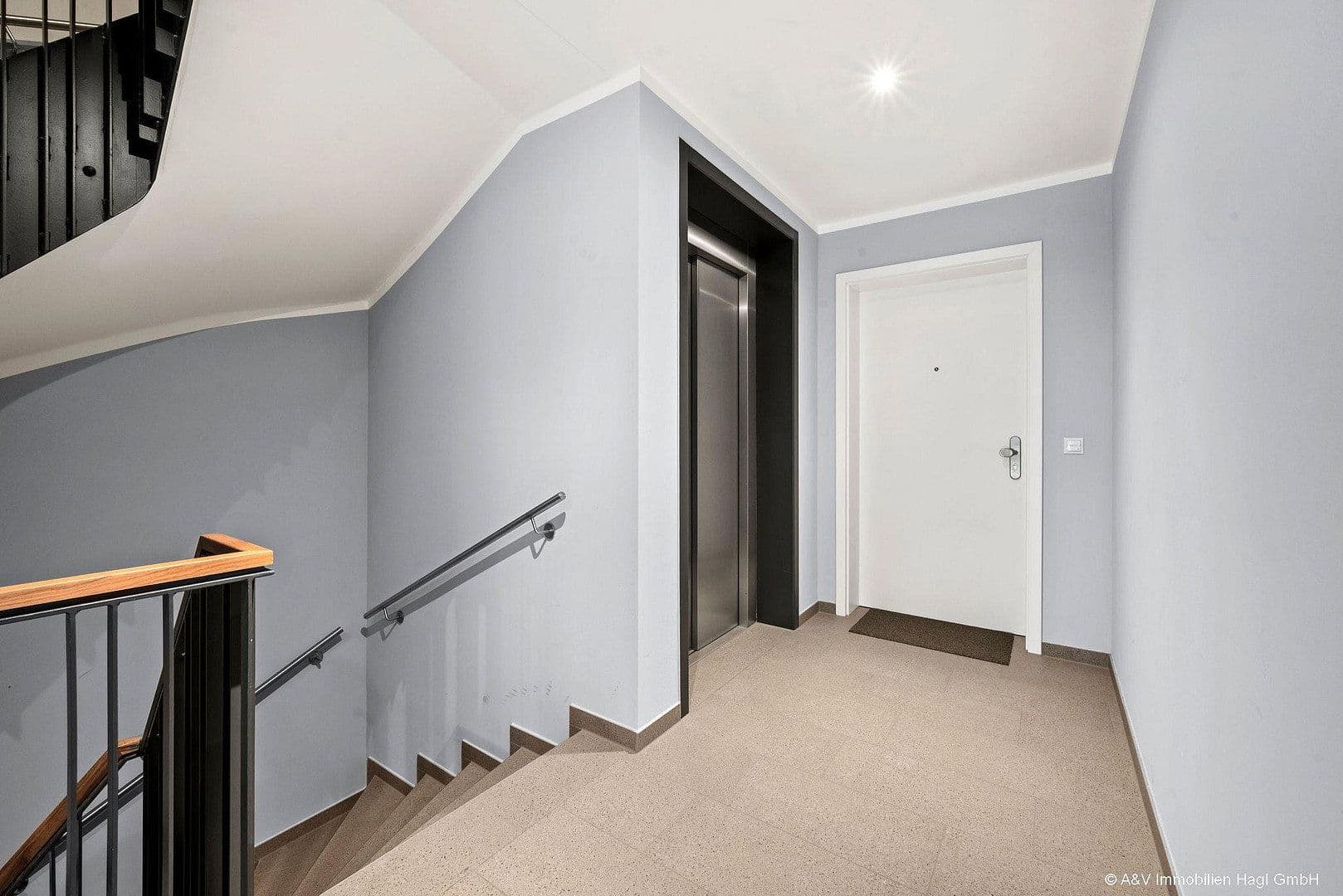 Prodej bytu 4+1 96 m², Lerchenstraße 10a, Poing, Bavorsko Prodej bytu 4+1 96 m², Lerchenstraße 10a, Poing, Bavorsko