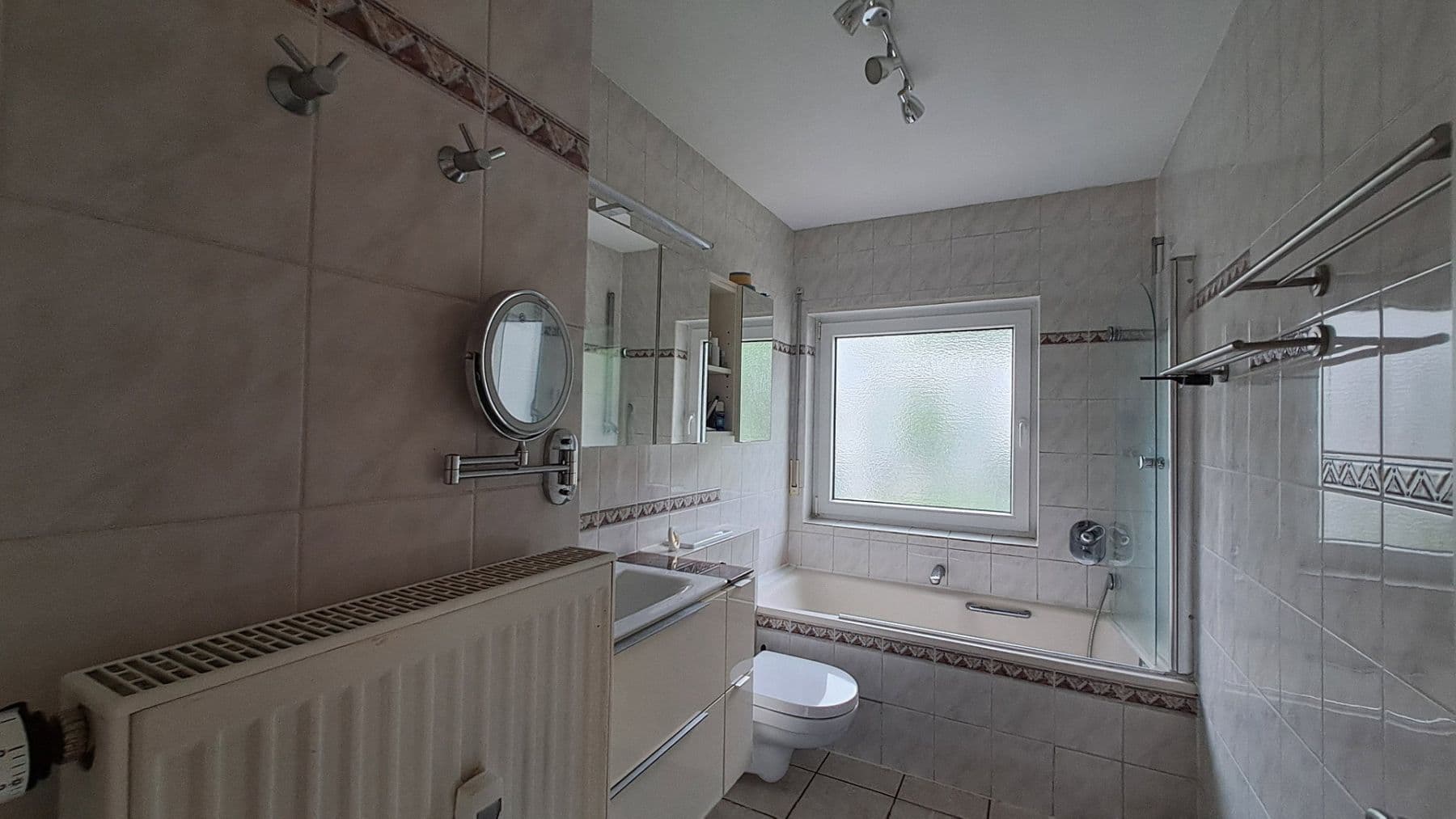 Pronájem bytu 3+1 75 m², Dachbergstraße 55, Bad Soden am Taunus, Hessen Pronájem bytu 3+1 75 m², Dachbergstraße 55, Bad Soden am Taunus, Hessen