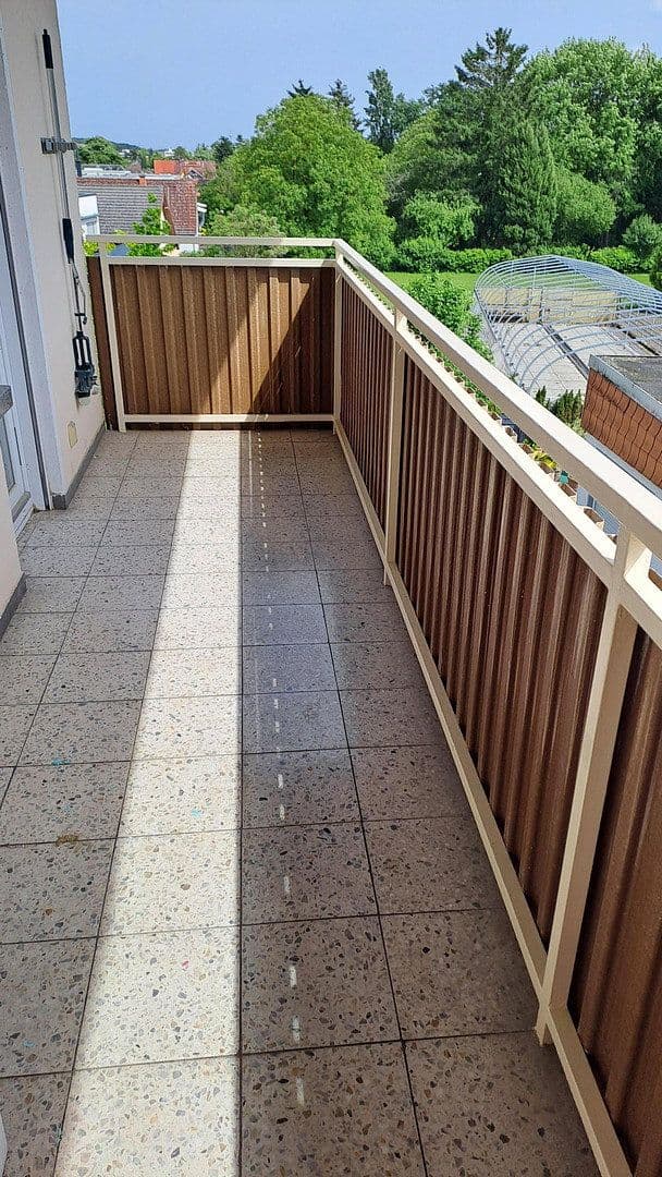 Pronájem bytu 3+1 75 m², Dachbergstraße 55, Bad Soden am Taunus, Hessen Pronájem bytu 3+1 75 m², Dachbergstraße 55, Bad Soden am Taunus, Hessen