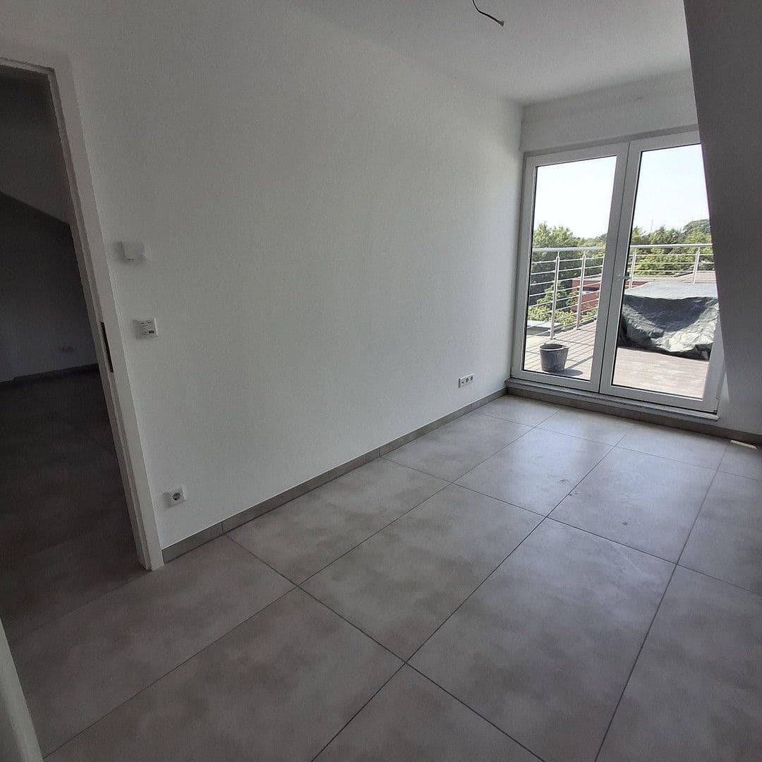 Pronájem bytu 3+1 64 m², Berliner Str. 911, Köln, Severní Porýní-Vestfálsko Pronájem bytu 3+1 64 m², Berliner Str. 911, Köln, Severní Porýní-Vestfálsko