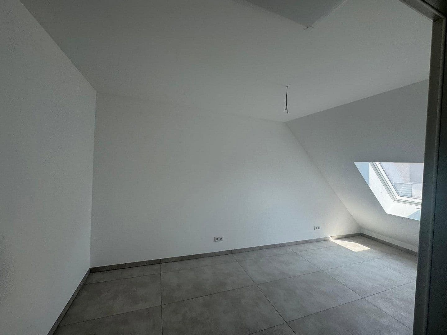 Pronájem bytu 3+1 64 m², Berliner Str. 911, Köln, Severní Porýní-Vestfálsko Pronájem bytu 3+1 64 m², Berliner Str. 911, Köln, Severní Porýní-Vestfálsko