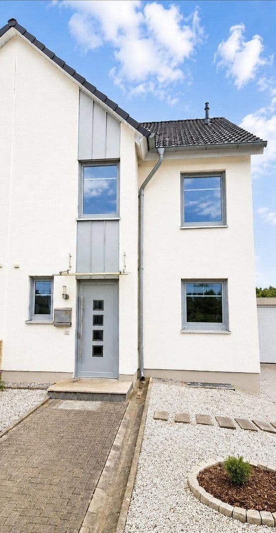 Pronájem domu 140 m², pozemek 270 m², Mülheim an der Ruhr, Severní Porýní-Vestfálsko Pronájem domu 140 m², pozemek 270 m², Mülheim an der Ruhr, Severní Porýní-Vestfálsko