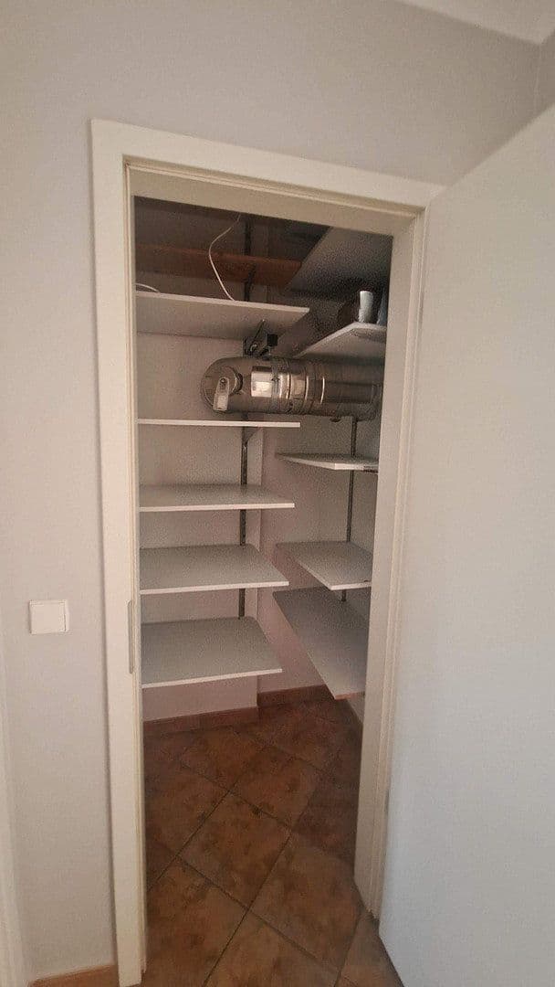 Prodej bytu 4+1 128 m², Berlin, Berlín Prodej bytu 4+1 128 m², Berlin, Berlín
