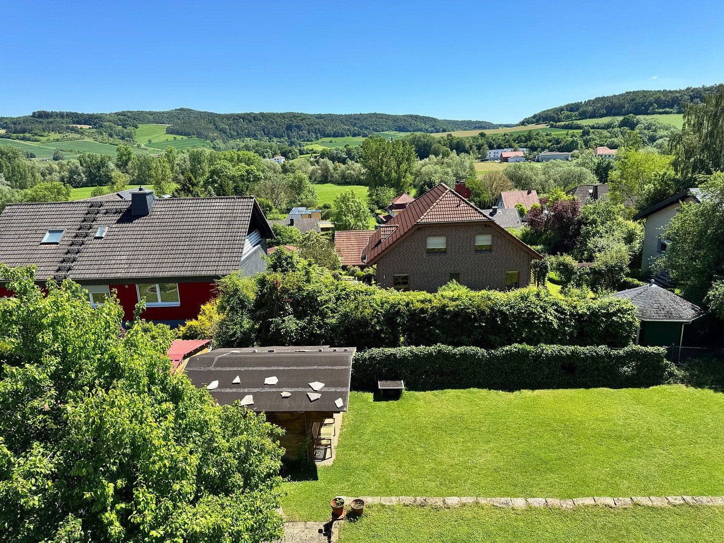 Prodej domu 200 m², pozemek 696 m², Liebenau, Hessen Prodej domu 200 m², pozemek 696 m², Liebenau, Hessen
