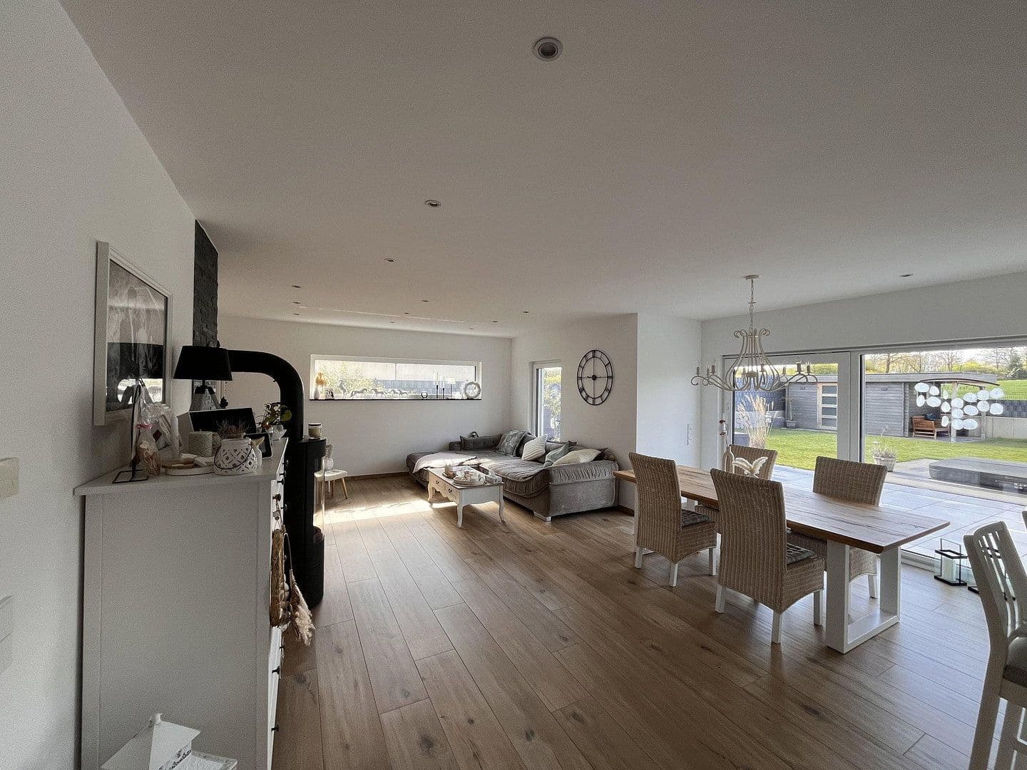 Prodej domu 180 m², pozemek 608 m², Velbert, Severní Porýní-Vestfálsko Prodej domu 180 m², pozemek 608 m², Velbert, Severní Porýní-Vestfálsko