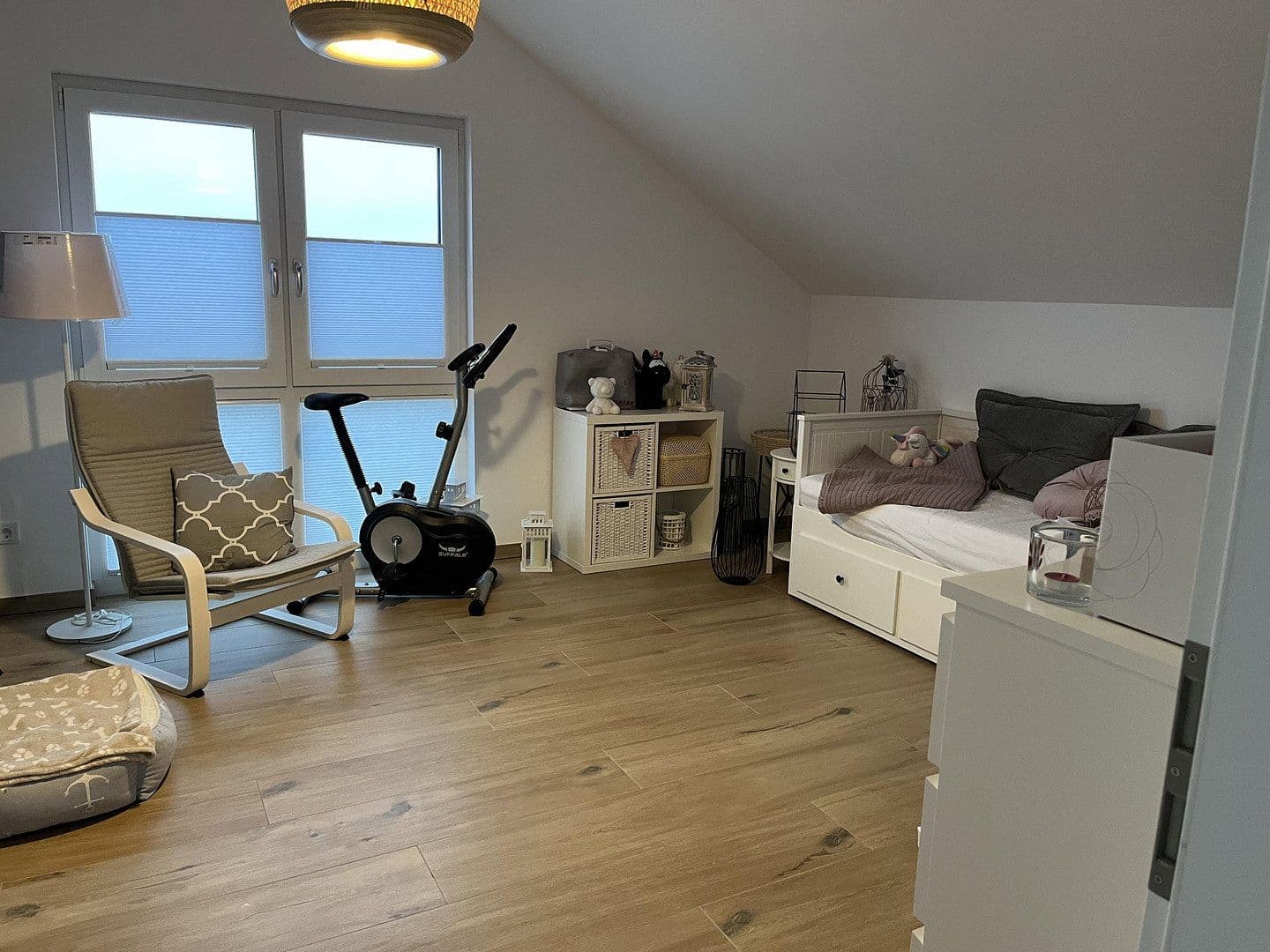 Prodej domu 180 m², pozemek 608 m², Velbert, Severní Porýní-Vestfálsko Prodej domu 180 m², pozemek 608 m², Velbert, Severní Porýní-Vestfálsko