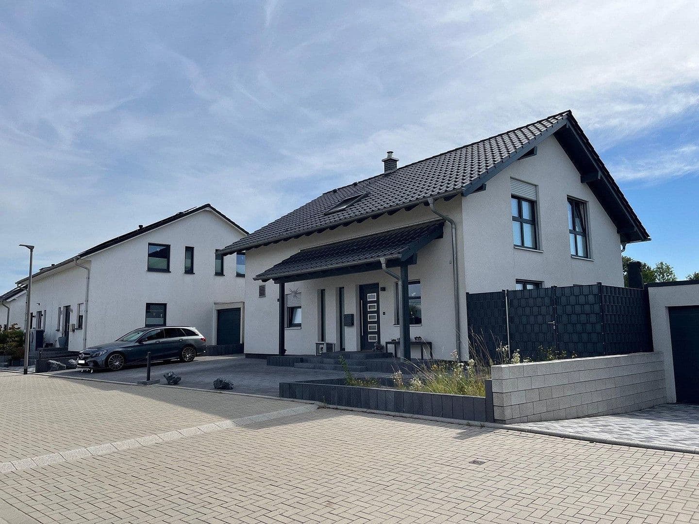 Prodej domu 180 m², pozemek 608 m², Velbert, Severní Porýní-Vestfálsko Prodej domu 180 m², pozemek 608 m², Velbert, Severní Porýní-Vestfálsko