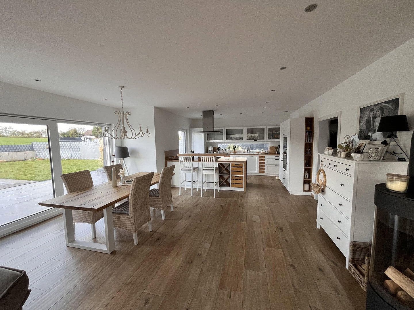 Prodej domu 180 m², pozemek 608 m², Velbert, Severní Porýní-Vestfálsko Prodej domu 180 m², pozemek 608 m², Velbert, Severní Porýní-Vestfálsko