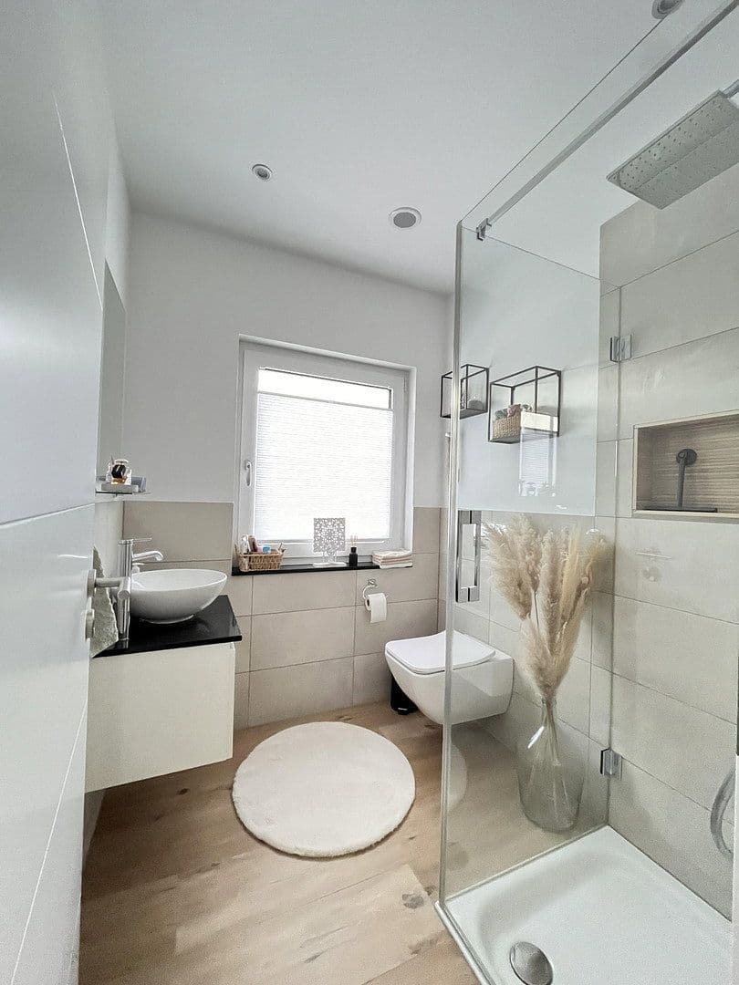 Prodej domu 180 m², pozemek 608 m², Velbert, Severní Porýní-Vestfálsko Prodej domu 180 m², pozemek 608 m², Velbert, Severní Porýní-Vestfálsko