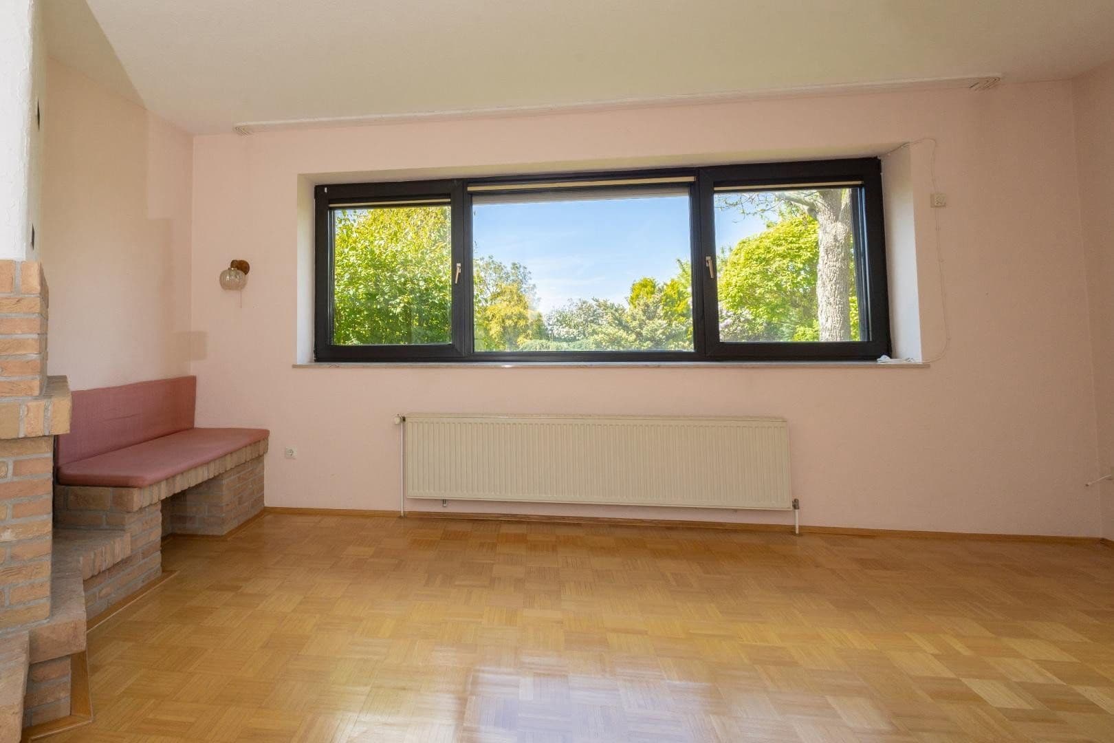 Prodej domu 192 m², pozemek 674 m², Garbsen, Dolní Sasko Prodej domu 192 m², pozemek 674 m², Garbsen, Dolní Sasko