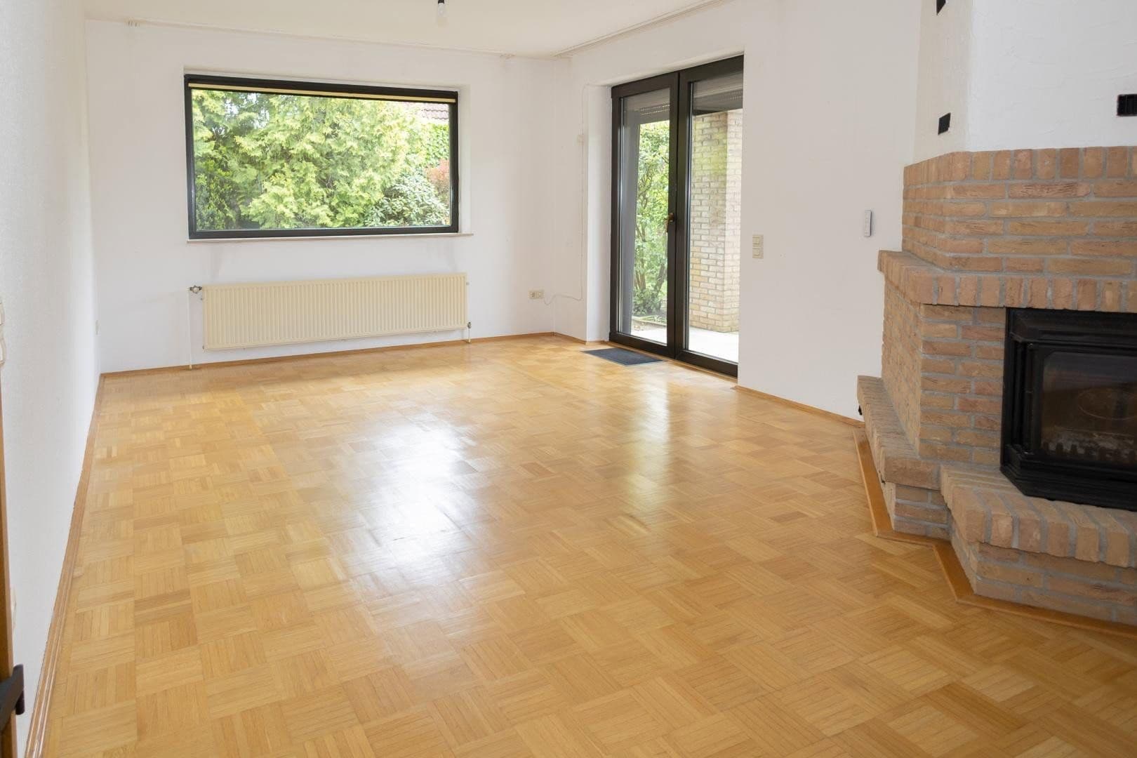 Prodej domu 192 m², pozemek 674 m², Garbsen, Dolní Sasko Prodej domu 192 m², pozemek 674 m², Garbsen, Dolní Sasko