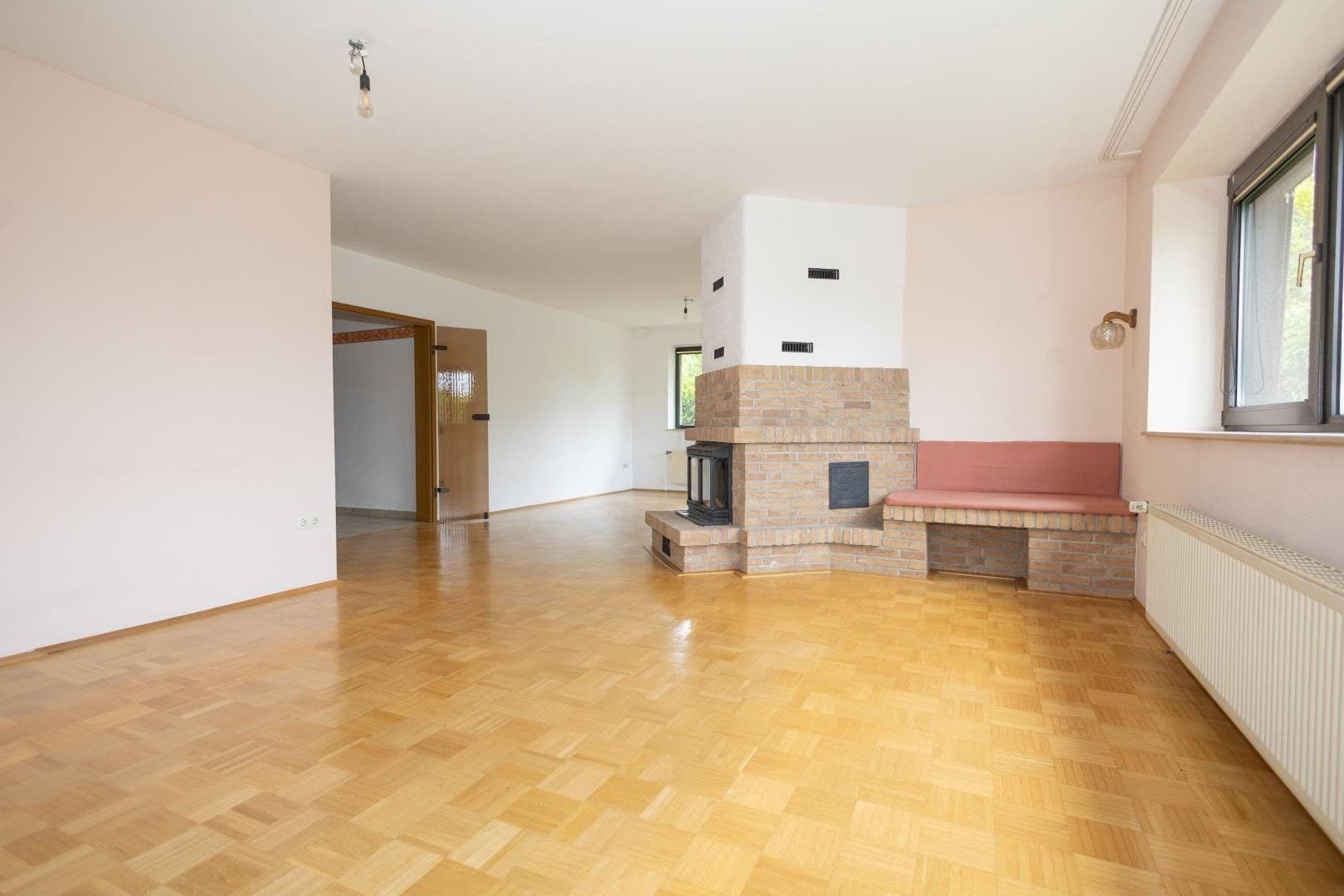 Prodej domu 192 m², pozemek 674 m², Garbsen, Dolní Sasko Prodej domu 192 m², pozemek 674 m², Garbsen, Dolní Sasko