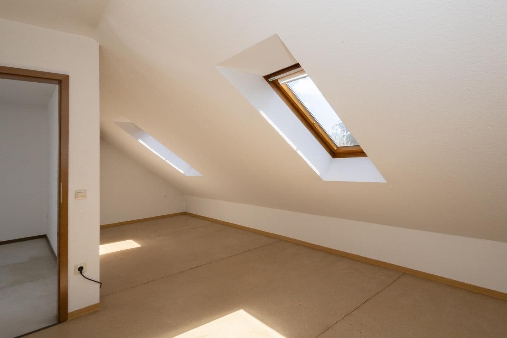 Prodej domu 192 m², pozemek 674 m², Garbsen, Dolní Sasko Prodej domu 192 m², pozemek 674 m², Garbsen, Dolní Sasko
