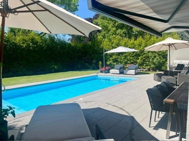 Prodej domu 244 m², pozemek 760 m², Krefeld, Severní Porýní-Vestfálsko Prodej domu 244 m², pozemek 760 m², Krefeld, Severní Porýní-Vestfálsko