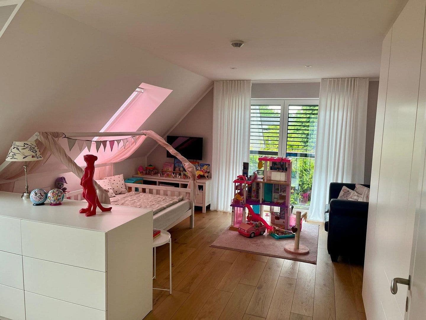 Prodej domu 244 m², pozemek 760 m², Krefeld, Severní Porýní-Vestfálsko Prodej domu 244 m², pozemek 760 m², Krefeld, Severní Porýní-Vestfálsko