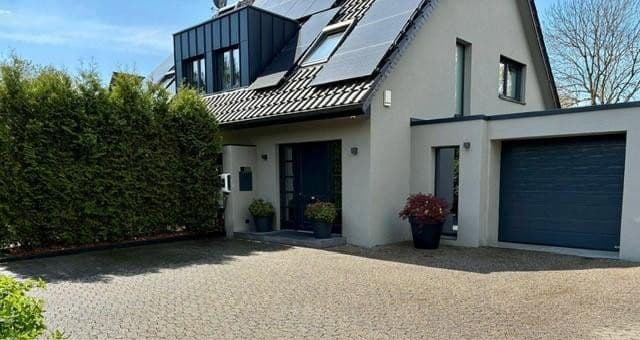 Prodej domu 244 m², pozemek 760 m², Krefeld, Severní Porýní-Vestfálsko Prodej domu 244 m², pozemek 760 m², Krefeld, Severní Porýní-Vestfálsko