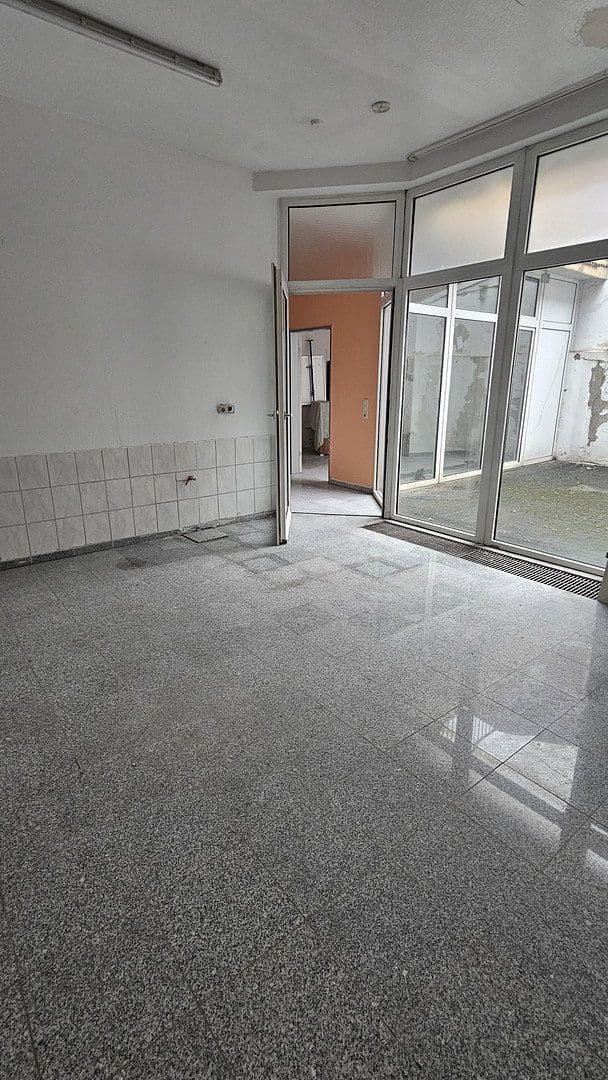 Pronájem nebytového prostoru 133 m², Sedanstr. 38, Cáchy, Severní Porýní-Vestfálsko Pronájem nebytového prostoru 133 m², Sedanstr. 38, Cáchy, Severní Porýní-Vestfálsko