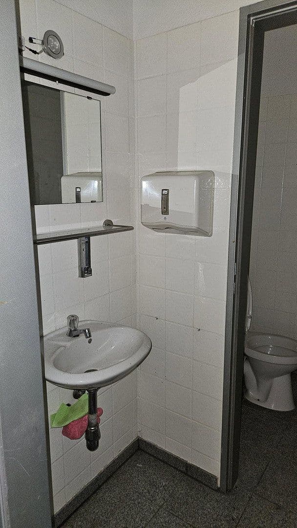 Pronájem nebytového prostoru 133 m², Sedanstr. 38, Cáchy, Severní Porýní-Vestfálsko Pronájem nebytového prostoru 133 m², Sedanstr. 38, Cáchy, Severní Porýní-Vestfálsko