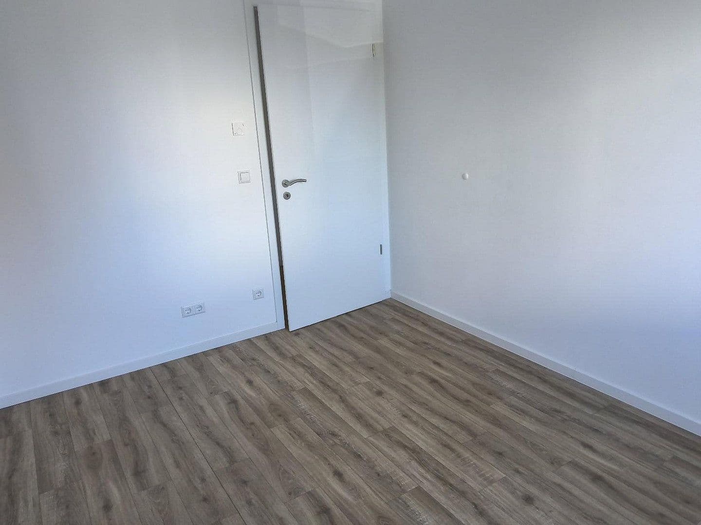 Pronájem bytu 3+1 87 m², Berlin, Berlín Pronájem bytu 3+1 87 m², Berlin, Berlín