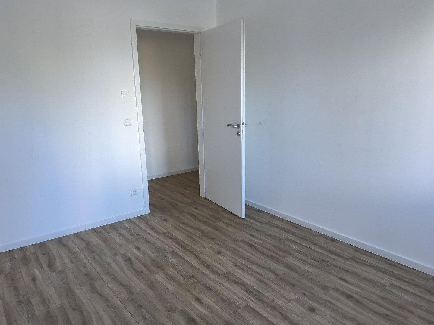 Pronájem bytu 3+1 87 m², Berlin, Berlín Pronájem bytu 3+1 87 m², Berlin, Berlín