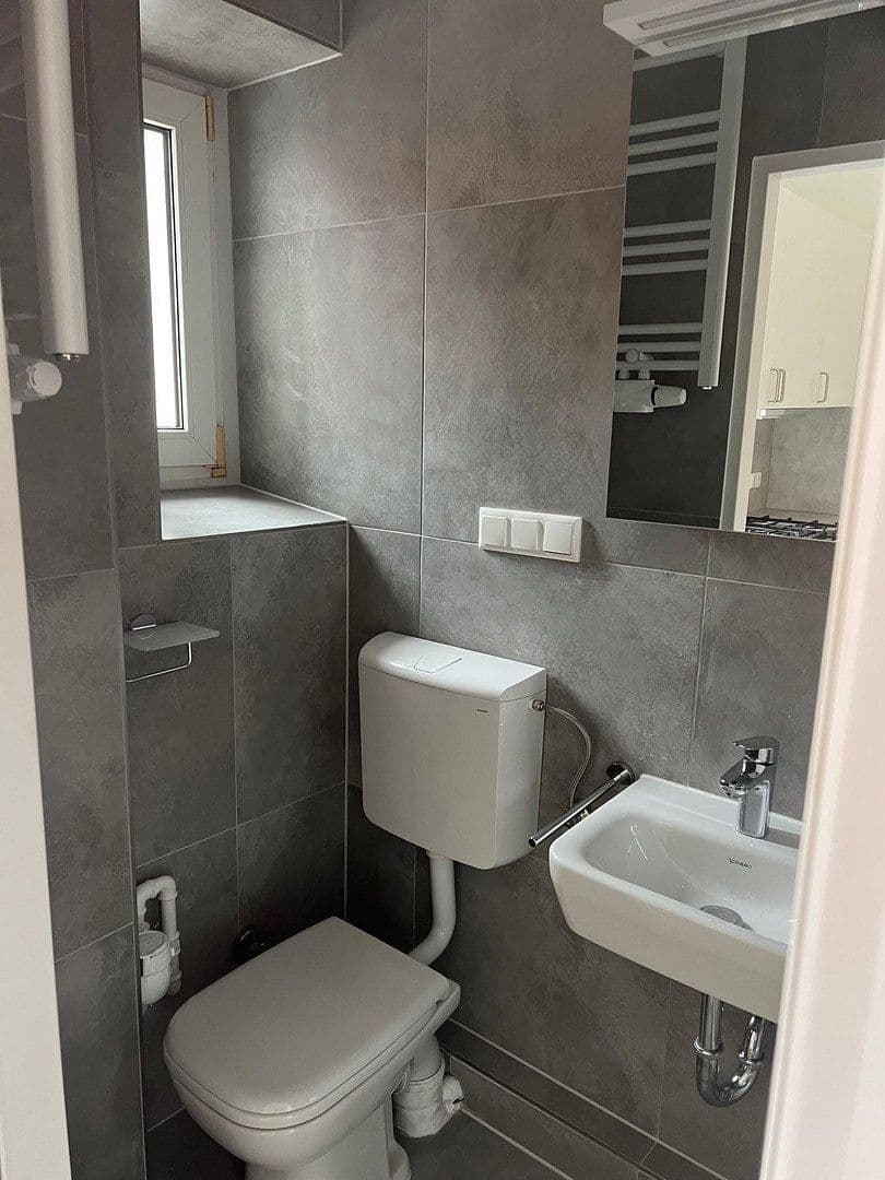 Pronájem bytu 1+1 39 m², Höhenstraße 32, Frankfurt am Main, Hessen Pronájem bytu 1+1 39 m², Höhenstraße 32, Frankfurt am Main, Hessen