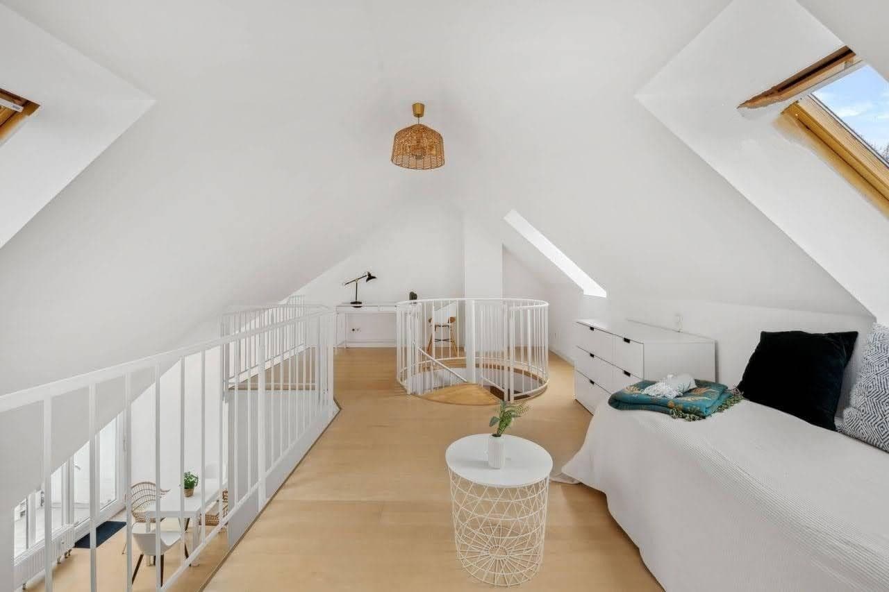 Pronájem bytu 2+kk 75 m², Axel-von-Ambesser-str. 9, München, Bavorsko Pronájem bytu 2+kk 75 m², Axel-von-Ambesser-str. 9, München, Bavorsko