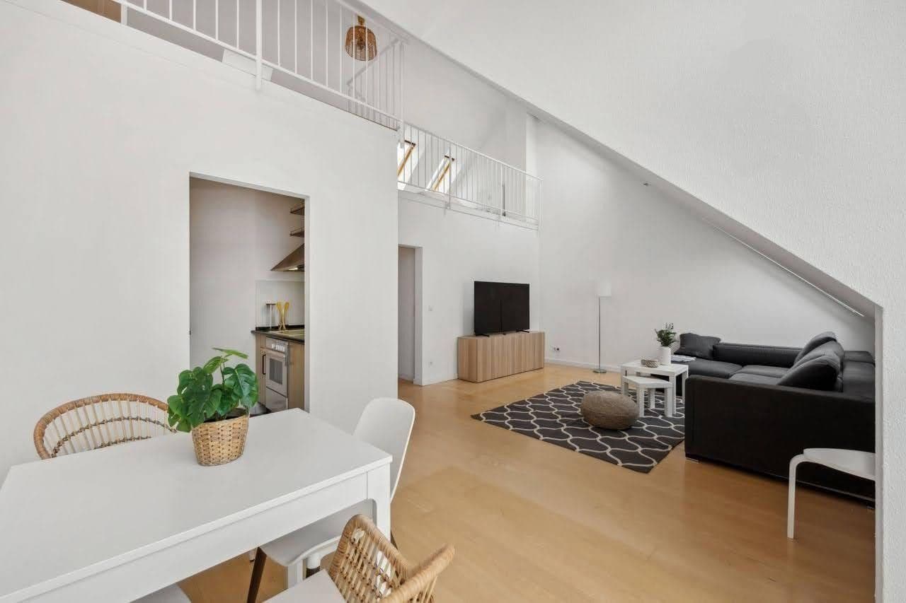 Pronájem bytu 2+kk 75 m², Axel-von-Ambesser-str. 9, München, Bavorsko Pronájem bytu 2+kk 75 m², Axel-von-Ambesser-str. 9, München, Bavorsko