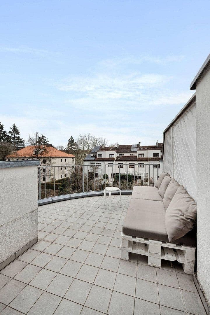 Pronájem bytu 2+kk 75 m², Axel-von-Ambesser-str. 9, München, Bavorsko Pronájem bytu 2+kk 75 m², Axel-von-Ambesser-str. 9, München, Bavorsko