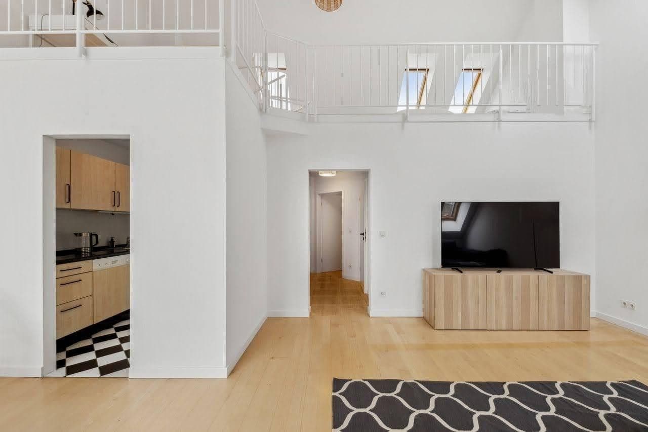 Pronájem bytu 2+kk 75 m², Axel-von-Ambesser-str. 9, München, Bavorsko Pronájem bytu 2+kk 75 m², Axel-von-Ambesser-str. 9, München, Bavorsko