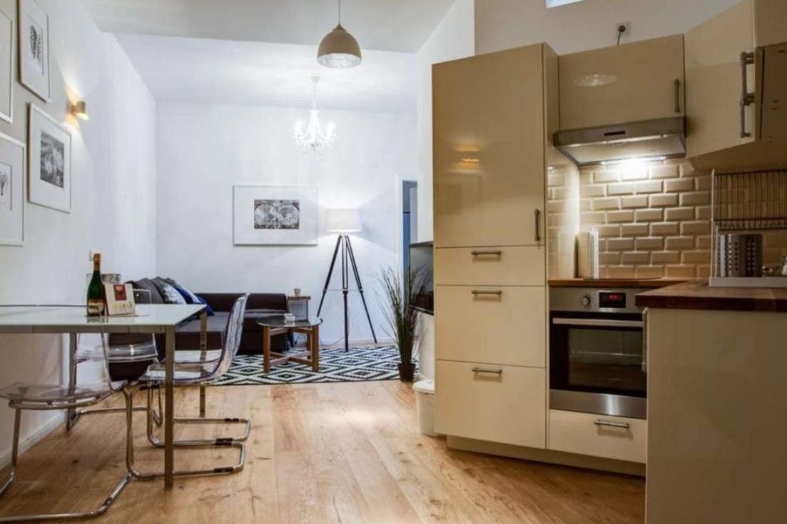 Pronájem bytu 2+1 43 m², Sonnenburger Straße 55, Berlin, Berlín Pronájem bytu 2+1 43 m², Sonnenburger Straße 55, Berlin, Berlín