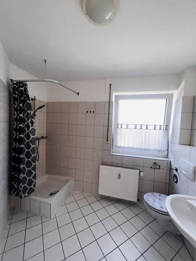 Pronájem bytu 1+1 35 m², Reinhold-Unterberg-Weg 3, Essen, Severní Porýní-Vestfálsko Pronájem bytu 1+1 35 m², Reinhold-Unterberg-Weg 3, Essen, Severní Porýní-Vestfálsko