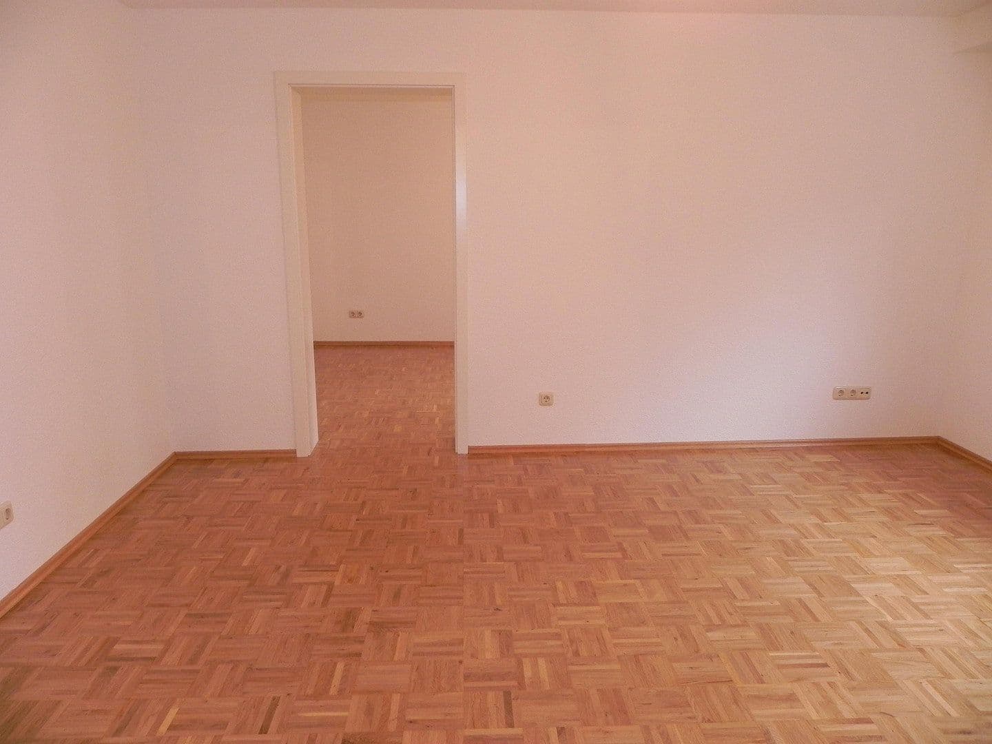 Pronájem bytu 3+1 97 m², Aschaffenburger Straße 50, Offenbach, Hessen Pronájem bytu 3+1 97 m², Aschaffenburger Straße 50, Offenbach, Hessen
