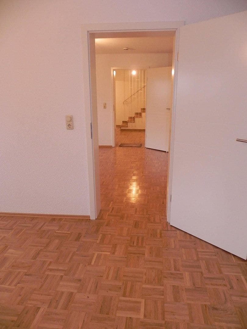 Pronájem bytu 3+1 97 m², Aschaffenburger Straße 50, Offenbach, Hessen Pronájem bytu 3+1 97 m², Aschaffenburger Straße 50, Offenbach, Hessen