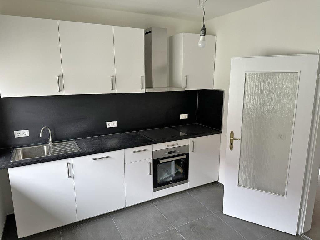 Pronájem bytu 3+1 95 m², Sauerbruchstr. 11, Bruchsal, Bádensko-Württembersko Pronájem bytu 3+1 95 m², Sauerbruchstr. 11, Bruchsal, Bádensko-Württembersko